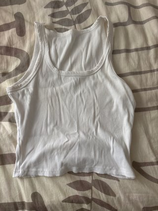 Camiseta blanca de tirantes acanalada
