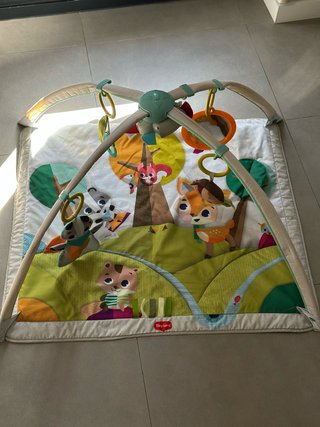 Alfombra de actividades Tiny Love para bebé