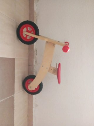 Bici de madera para niños
