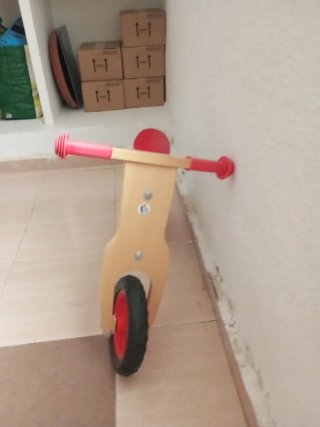 Bici de madera para niños