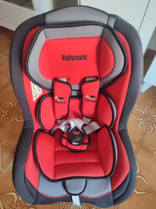 Silla de coche Babyauto de 0 a 18kg. Reclinable.