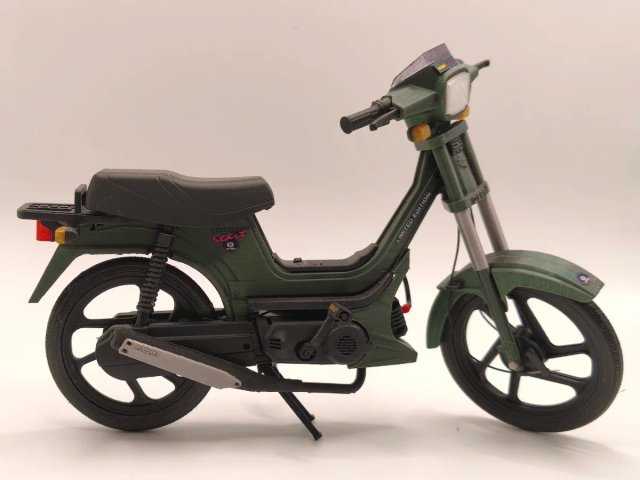 Maqueta Derbi Variant Bola 8 pedales