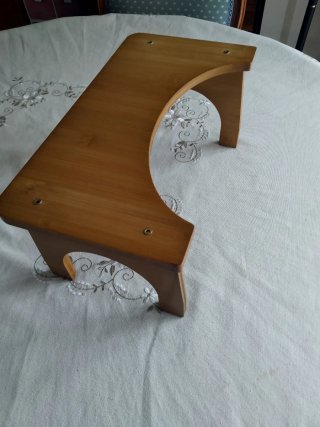 Taburete para inodoro de madera