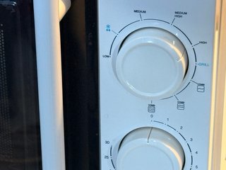 Microondas Cecotec con Grill 1200W