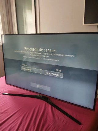 TV Samsung 49 Negra y Blanca