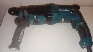Taladro Martillo Perforador Makita con accesorios