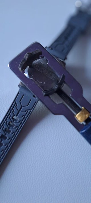Orologio attrezzature lulizia riparazione sostituz