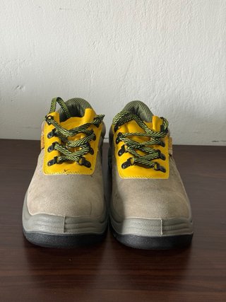 Scarpe antinfortunistiche nuove mai indossate