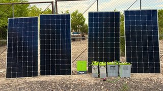 4 Placas Solares 370W + 4 baterías + inversor