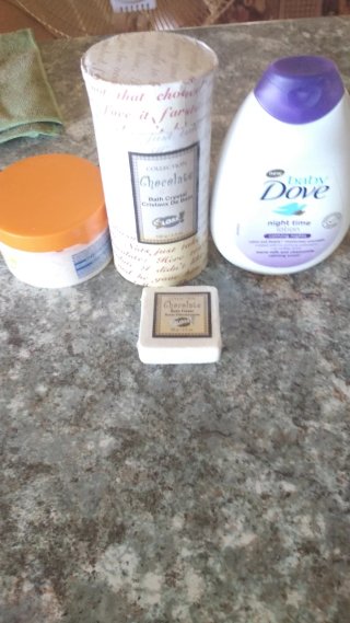 Lote de productos de baño Dove y más