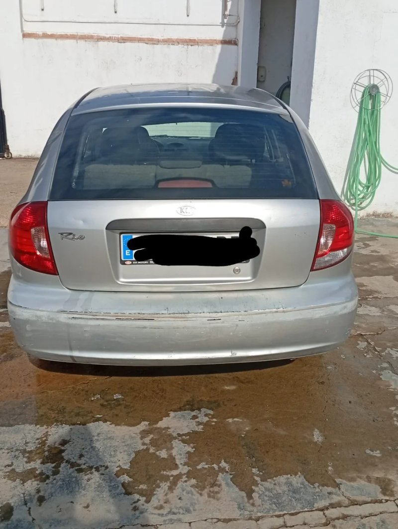 KIA Rio 2004 - foto 1