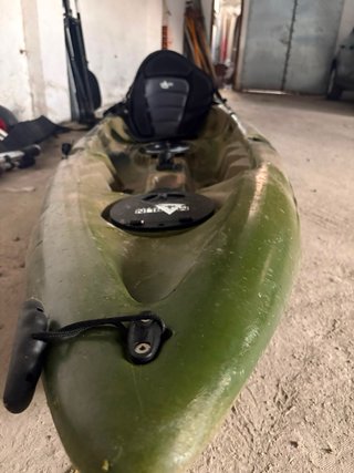 Kayak de pesca verde militar