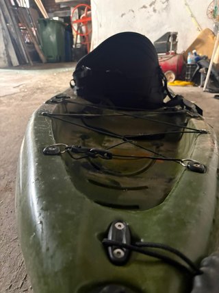 Kayak de pesca verde militar