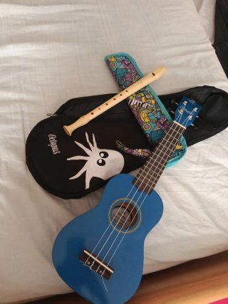 Pack Ukelele Azul y Flauta Dulce