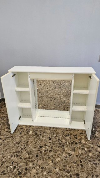 GRATIS - Mueble de baño con espejo