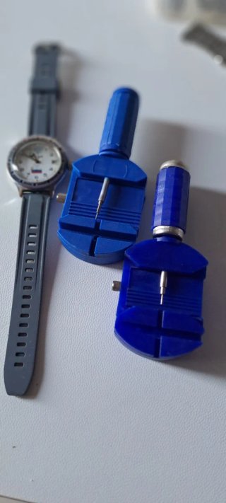 Attrezzi per orologi