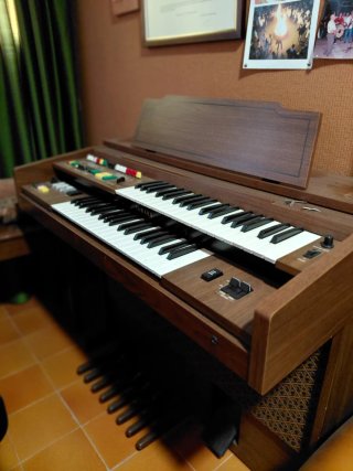 Órgano Yamaha Electone Vintage con Pedalera