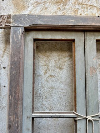 Ventana antigua de madera