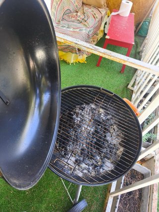 Barbacoa portatil negra