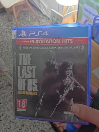 Lote 4 Videojuegos PS4: The Last of Us, FC 26, Red