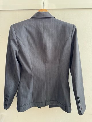 Chaqueta gris sin estrenar Fashion Nova