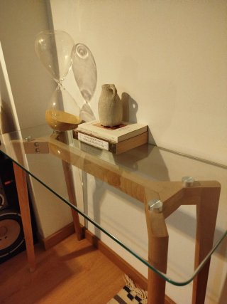 Consola cristal patas roble