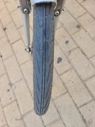 Bicicleta plegable plateada