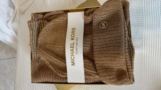 Gorro y bufanda Michael Kors Marrón y Dorado