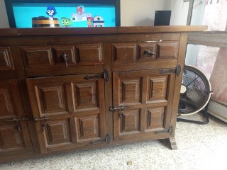 Cómoda de madera con 7 cajones