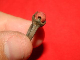 Anillo Ibero Romano con piedra roja 2 gramos