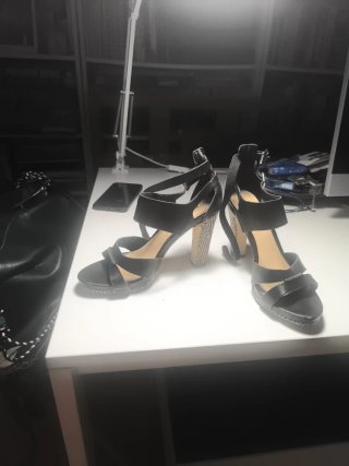 Sandalias Mustang Piel Negras Talla 39. Impecabled