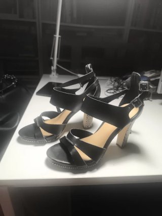 Sandalias Mustang Piel Negras Talla 39. Impecabled