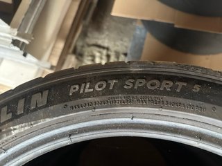 Neumáticos Michelin Pilot Sport 4 235/40/18