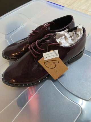 Zapatos charol granate mujer