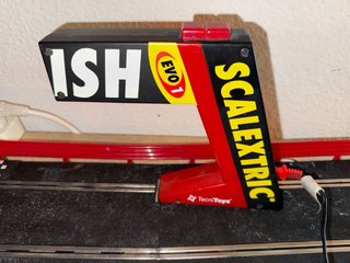 Scalextric Semáforo y Cuentavueltas EVO 1