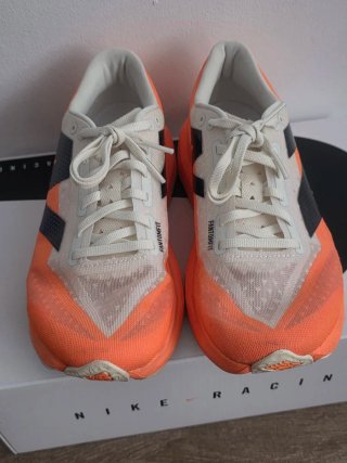 New Balance FuelCell Rebel v5 Beige/Naranja