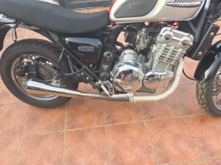 Triumph Thunderbird 900 Roja y Plata