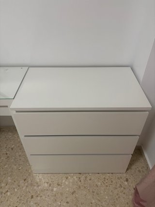 Cómoda 3 cajones Ikea beige