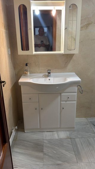Mueble de baño con lavabo