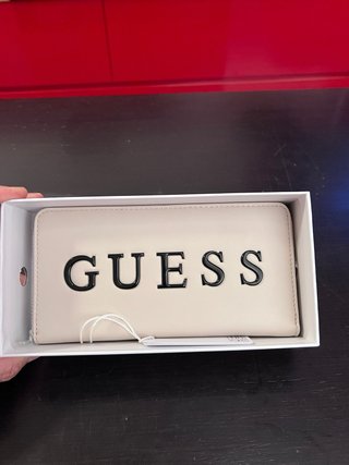 Monedero Guess