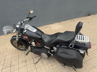 Harley-Davidson Fat Bob Negra