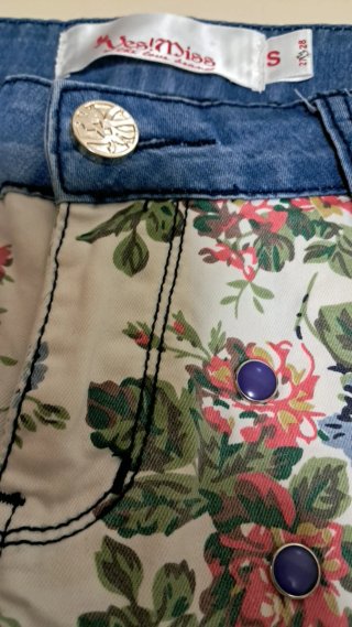 Pantalón vaquero/jeans tachas y flores #Yes!Miss