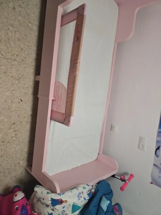 Cama infantil rosa IKEA y con su colchón