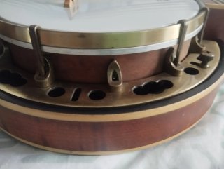 Banjo Ukelele con funda.