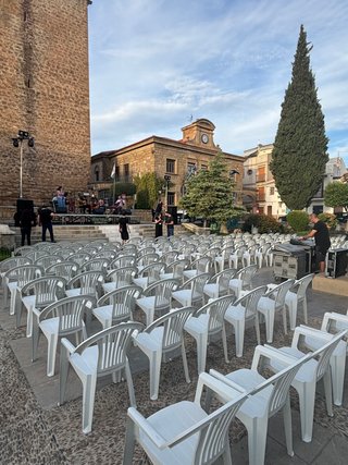 Alquiler sillas y mesas para eventos