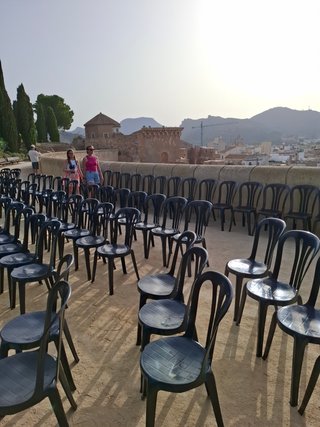 Alquiler sillas y mesas para eventos