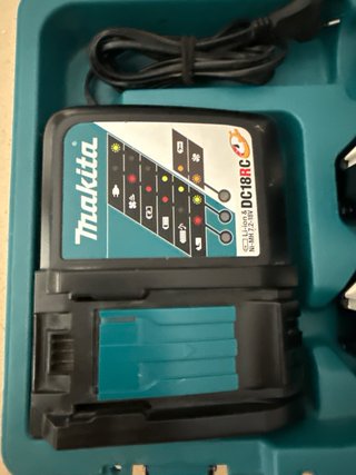 Taladro Makita 18V LXT con 2 baterías