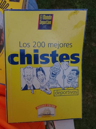 Libro de chistes de fútbol
