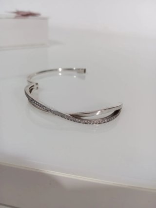 Pulsera rígida PANDORA "Brazalete Entrelazado"