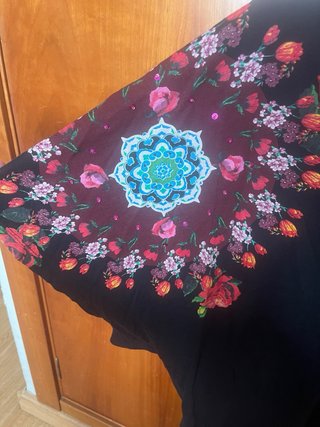 Camiseta Desigual Negra Flores Talla M